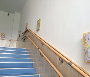 学校楼梯栏杆扶手装修效果图片
