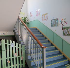 幼儿学校楼梯装修效果图-每日推荐