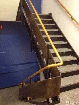 培训学校楼梯装修效果图