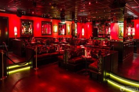绚丽酒吧室内红色墙面装修效果图片