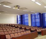 苏州学校室内蓝色窗帘装修效果图片