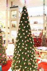 大型圣诞节商场布置中庭设计