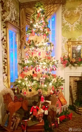 乡村别墅圣诞节布置图片