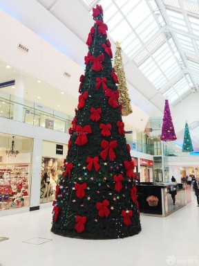 圣诞节大型商场中庭布置设计图片