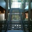 学校玻璃楼梯扶手设计效果图片