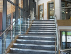 学校楼梯效果图 玻璃楼梯扶手图片
