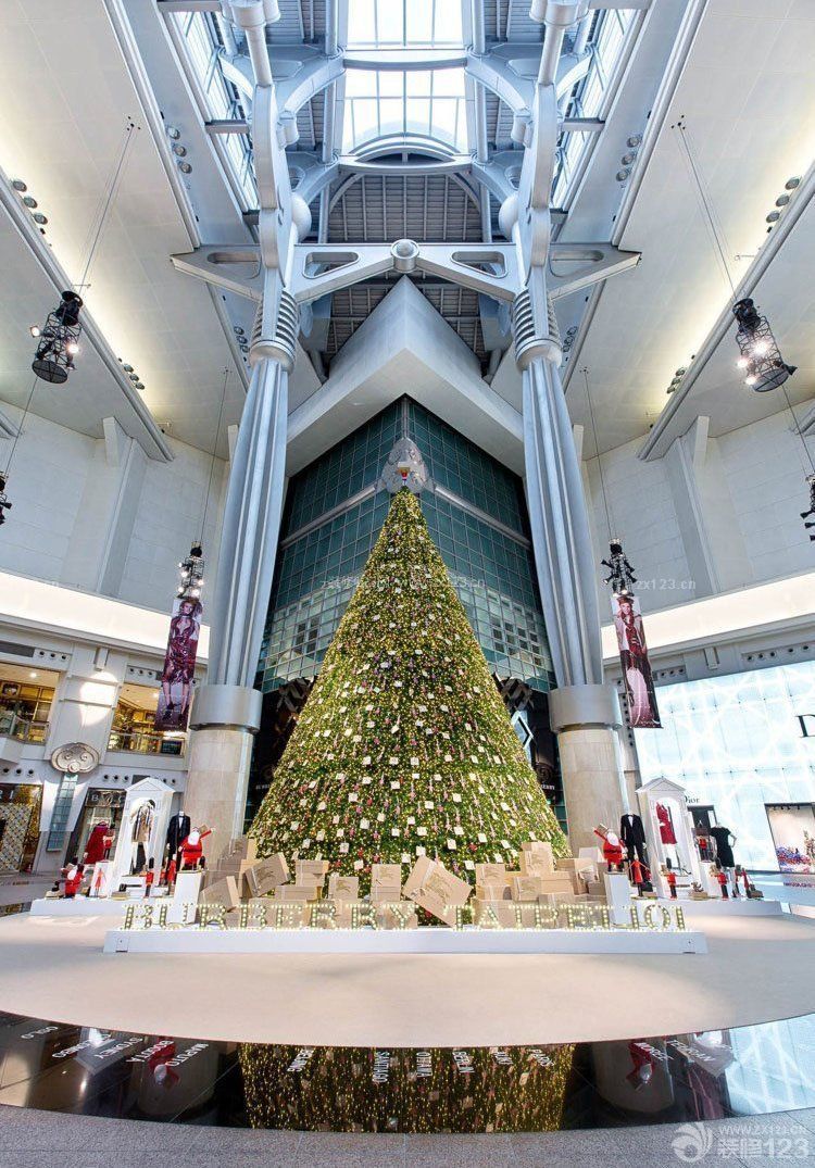 大型商场中庭圣诞装饰设计图片