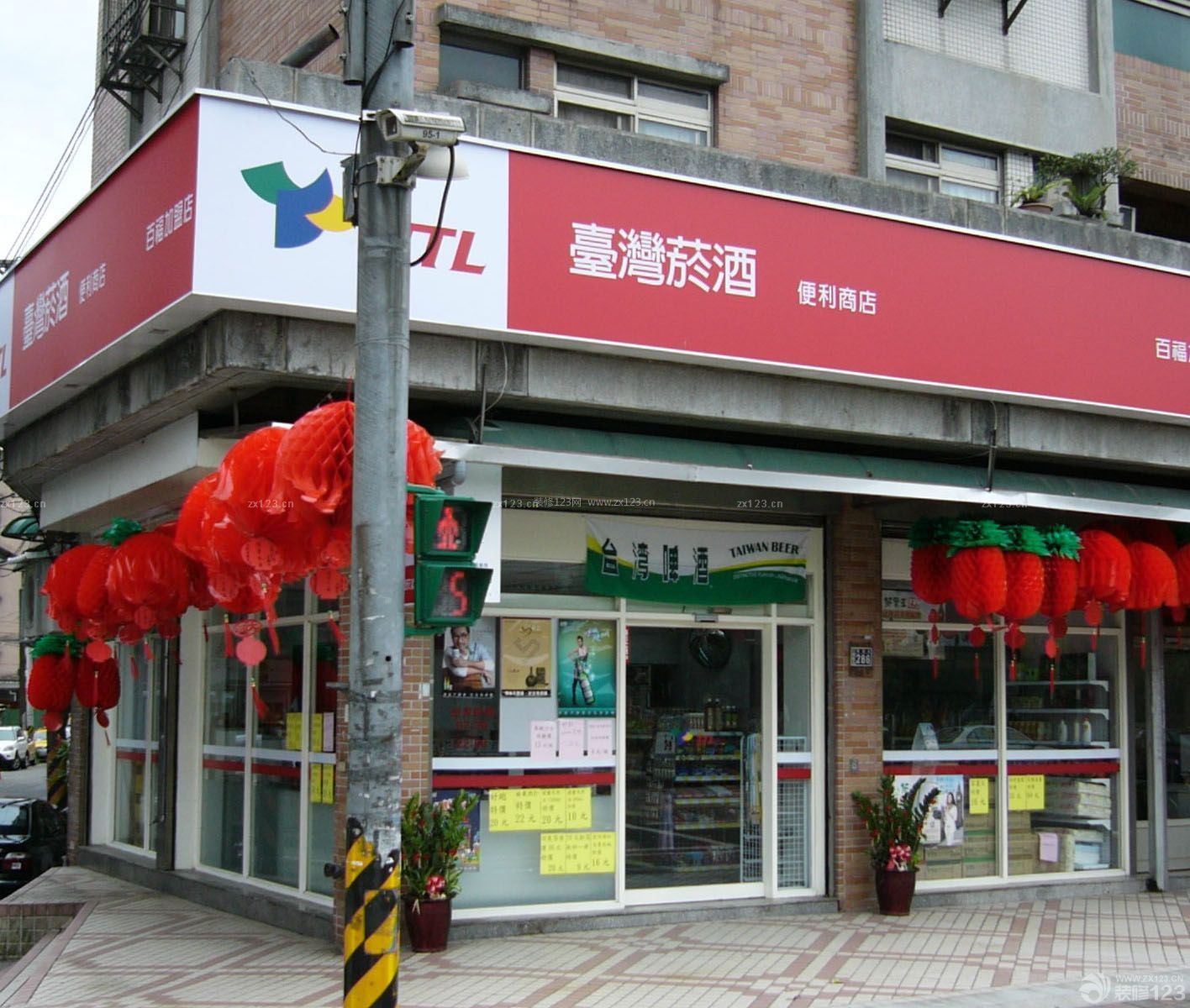 现代便利店门头装修效果图