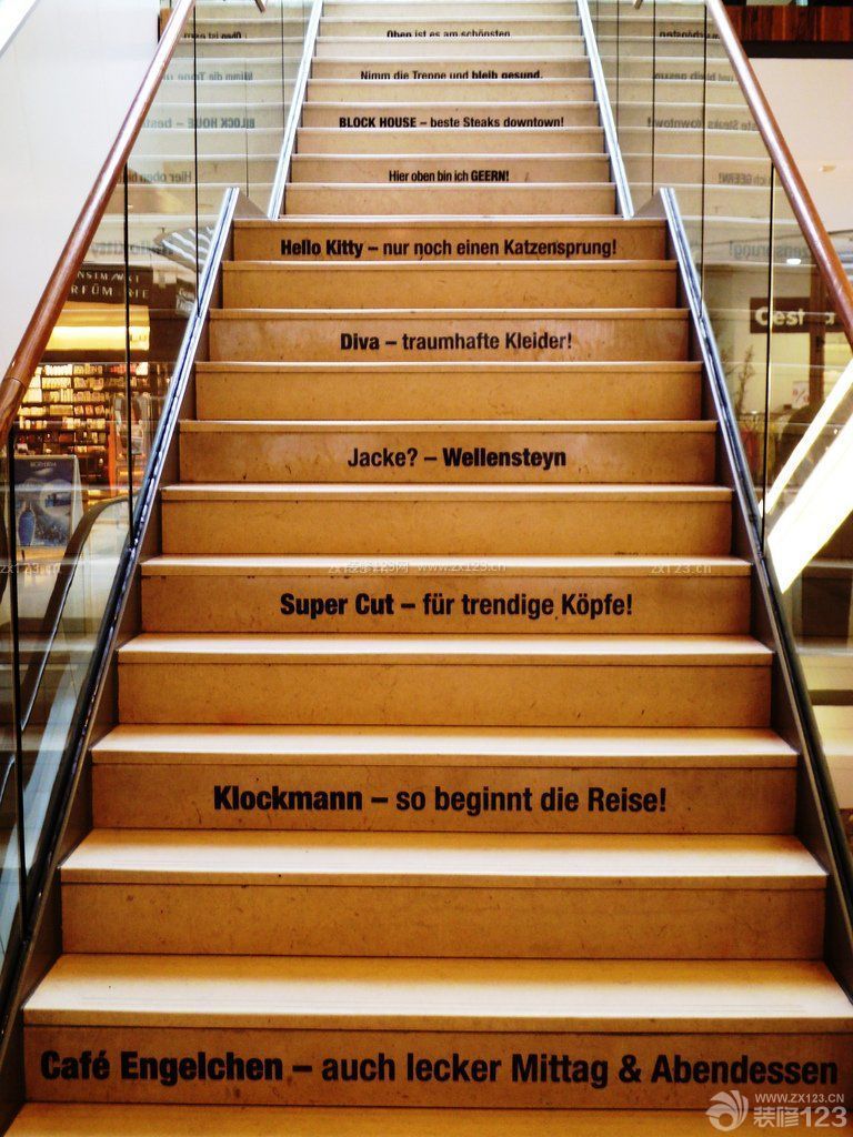 商场楼梯装饰效果图