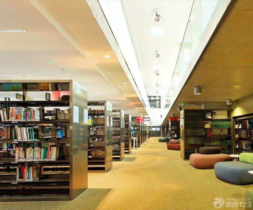 大型圖書館室內(nèi)過道吊頂設計實景圖