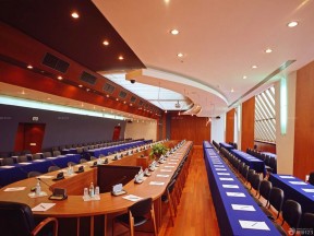 中會議室裝修效果圖 棕黃色木地板裝修效果圖片