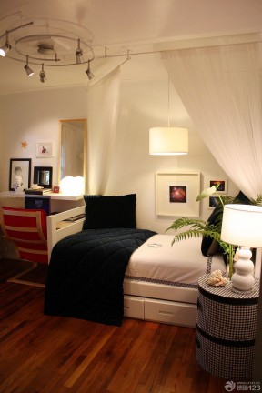 8平米小卧室装修图 单人床装修效果图片
