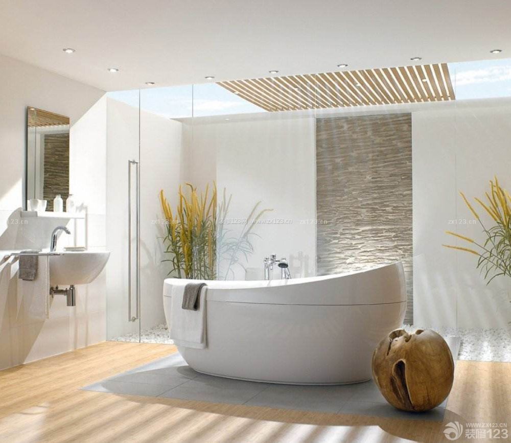 简约卫浴展厅白色浴缸装修效果图片