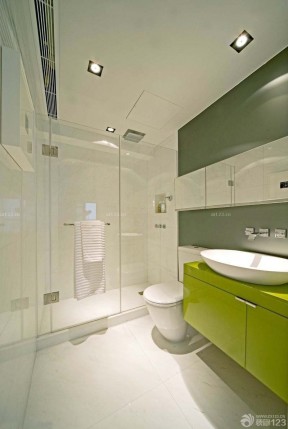 现代卫浴展厅效果图片 玻璃门装修效果图片