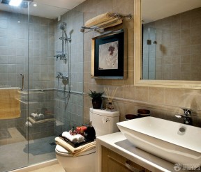 最新欧式卫浴展厅室内浴室玻璃门装修效果图