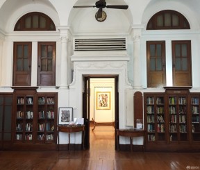 古典风格图书馆室内储物柜装修案例
