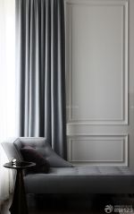 黑白卧室灰色窗帘装修效果图片