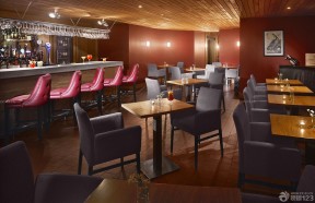 小型酒吧棕色墙面装修设计效果图片