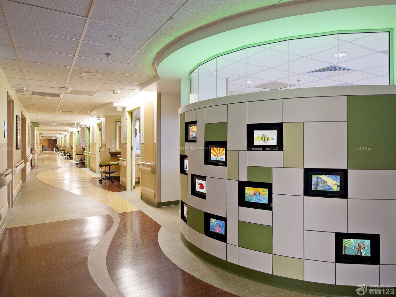 医院走廊简易背景墙效果图片