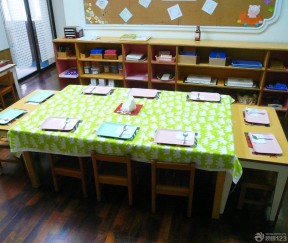 小型幼兒園教室木地板裝修效果圖片