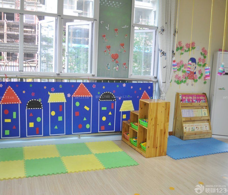 簡單幼兒園室內(nèi)窗戶裝修圖片