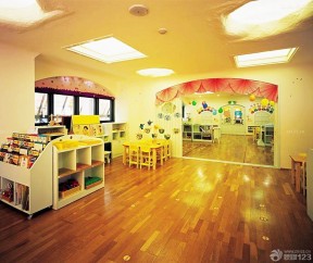 高端幼兒園室內(nèi)深棕色木地板裝修效果圖片