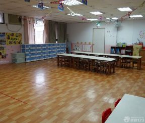 大型幼儿园室内仿木地板地砖装修效果图片