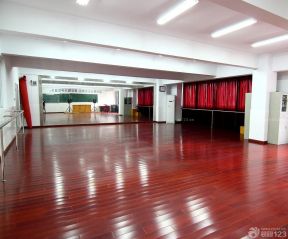 幼兒園舞蹈房裝修效果圖 紅木色木地板裝修效果圖片