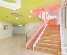幼兒園樓梯設(shè)計效果圖 木樓梯裝修效果圖片