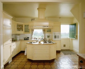 最新厨房装修效果图 厨房地面瓷砖