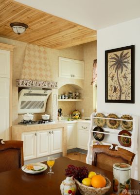 小面积厨房装修效果图 木质吊顶装修效果图片