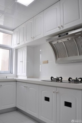 小面积厨房装修效果图 现代简约风格装修图