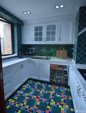 小面积厨房装修效果图 拼花地砖装修效果图片