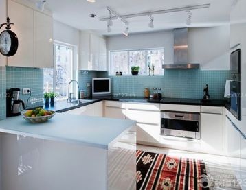 小户型清新厨房设计装修效果图片