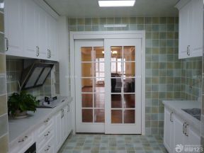 厨房推拉门装修效果图 自建房