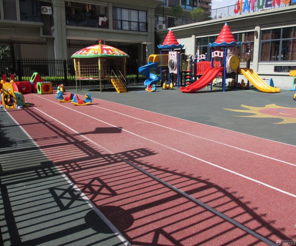 最新幼兒園室外滑梯設(shè)計效果圖片