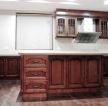 长方形厨房实木橱柜装修效果图片