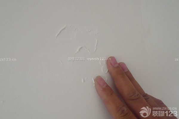 墙面刷漆常见问题4——起皮脱落