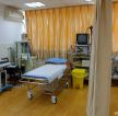 现代医院室内深黄色木地板装修效果图片