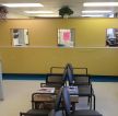 社区医院室内黄色墙面装修效果图片