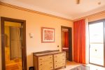 宾馆式橙色窗帘装修效果图片