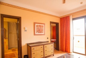 宾馆式装修 橙色窗帘装修效果图片