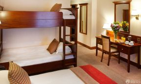 家庭宾馆装修 实木高低床图片
