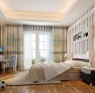 70平米小户型卧室条纹壁纸装修设计效果图片