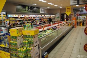 超市的储物柜 互惠超市装修效果图