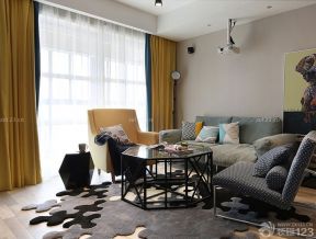 60平方两室一厅客厅装修效果图 纯色窗帘装修效果图片