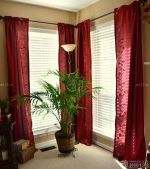 客厅红色窗帘装修效果图片