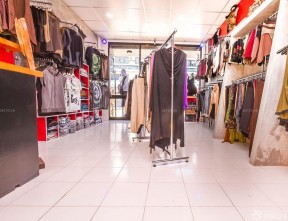 服装店装修效果图 地板砖