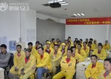 青島九創(chuàng)裝飾2016年四月上旬工友座談會！