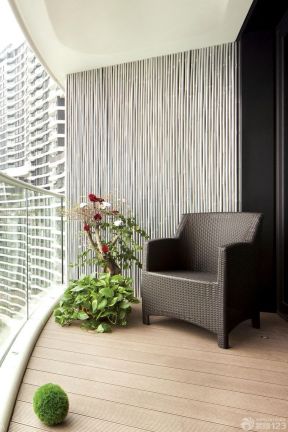 经典交换空间阳台设计藤艺沙发效果图